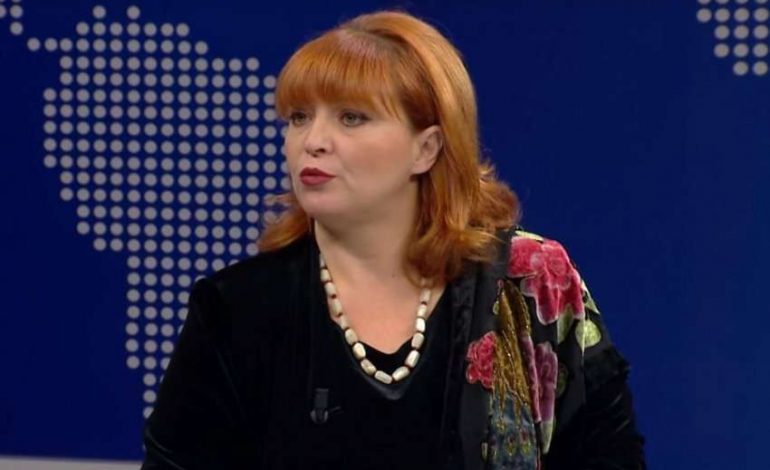 “KISHA NJË KOMPJUTER…”/ Edith Harxhi: Më hoqën nga Ambasada në Ankara sepse mendonin që isha agjente sekrete e MI6