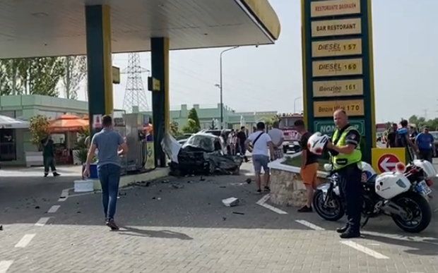PAMJET E FRIKSHME/ Aksident në Lezhë, makina përplaset me karburantin, plagosen rëndë…