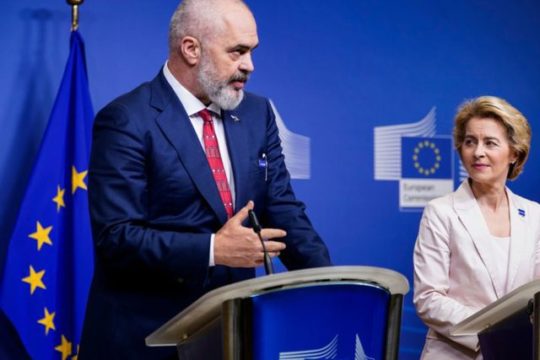 “LAJM I MADH…”/ Gazetarja shqiptare në Bruksel: Vendet skeptike ndaj Shqipërisë kanë kthyer kursin