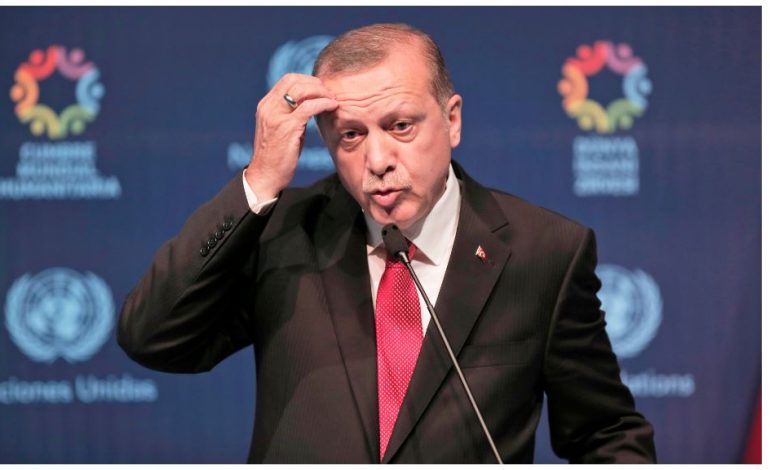 NJOFTIMI/ Erdogan: Kemi vrarë udhëheqësin ushtarak kurd në bombardime