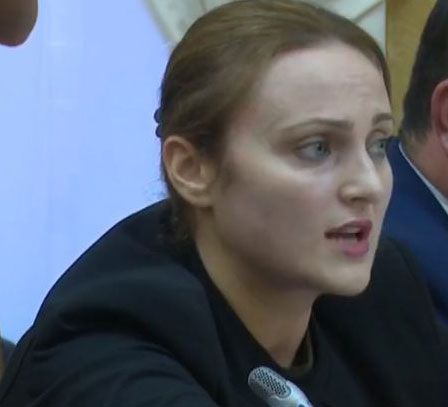 “DY VIKTIMAT…”/ Elisabeta Imeraj tregon arsyet e rihapjes së dosjes “21 janari”