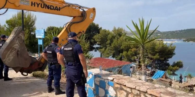“DISA PRONARË I SHEMBIN VETË”/ Julian Hodaj: Pastrimi nga ndërtimet pa leje në çdo cep, kush përjashtohet