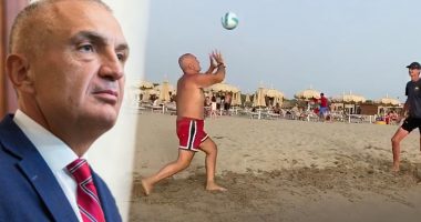 DEL VIDEO/ Ilir Meta filmohet duke luajtur në Gjirin e Lalzit
