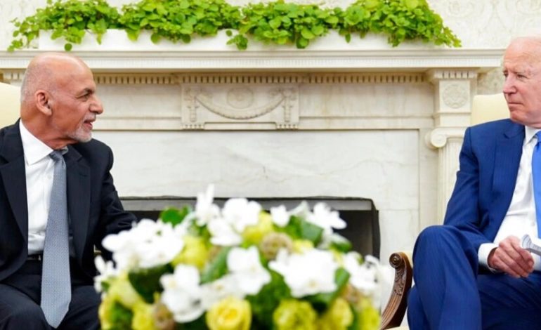 “DO QËNDROJMË PËRKRAH JUSH”/ Biden: E ardhmja e Afganistanit është në dorë të afganëve