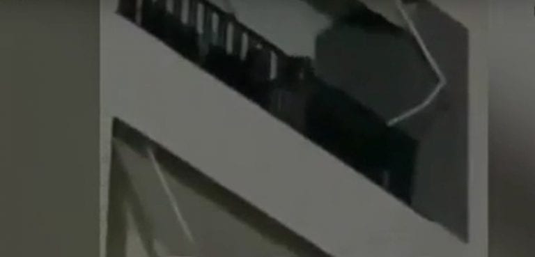 E TURPSHME NË TIRANË/ Çifti bën s*ks në ballkon, banorët shqetësohen nga zhurma (VIDEO)
