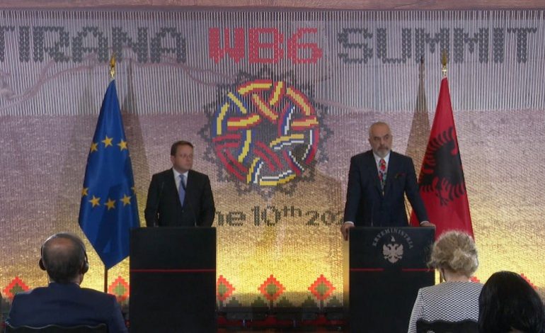 UDHËTIMET GJATË PANDEMISË/ Rama: E vendos BE, ne në oborrin tonë jemi më mirë se ata