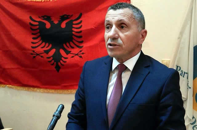 “KA KRYER KRIME LUFTE NDAJ SERBËVE”/ Deputeti shqiptar në Parlamentin e Serbisë tregon si nisi përplasja me kryeministren Brnabic