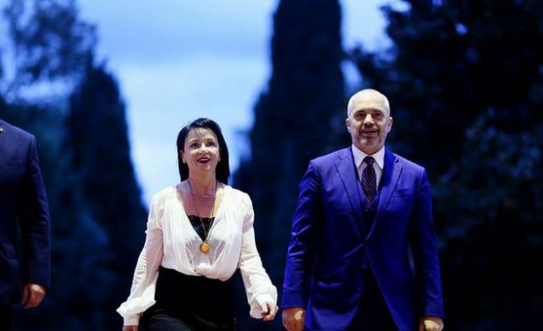 NDIKIMI I SAJ TE BASHKËSHORTI? Linda Rama: S’ka rëndësi kush ka të drejtë, por që të shkohet…