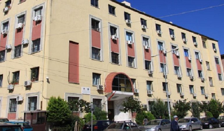 DHUNOI GRUAN E MË PAS TENTOI VETËVRASJEN/ Ja me sa vite burg dënohet 50-vjeçari