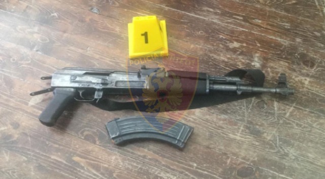 TENTATIVË PËR TË MBJELLË KANABIS/ Arrestohet mirditori, në kërkimi i biri. Në banesë iu gjenden…