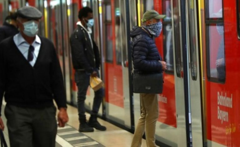 SONDAZHI/ Qytetarët e këtij vendi duan t’i mbajnë maskat edhe pas pandemisë