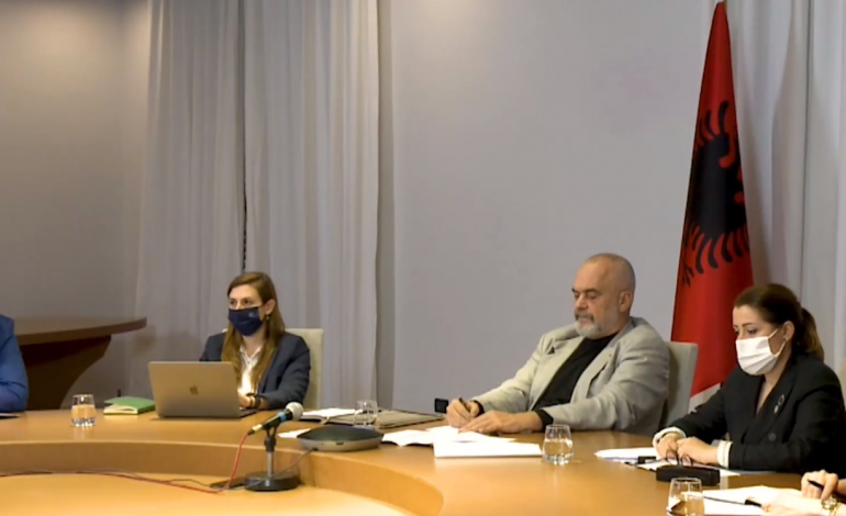 “GATI PËR SHQIPËRINË”/ Rama takim ‘online’ me të rinjtë: Kënaqësi të bashkëbisedonim me një tjetër grup aplikantësh…