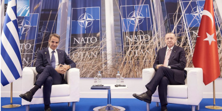 SAMITI I NATO-s/ “Thyhet” akulli, Erdogan një orë takim me Mitsotakis