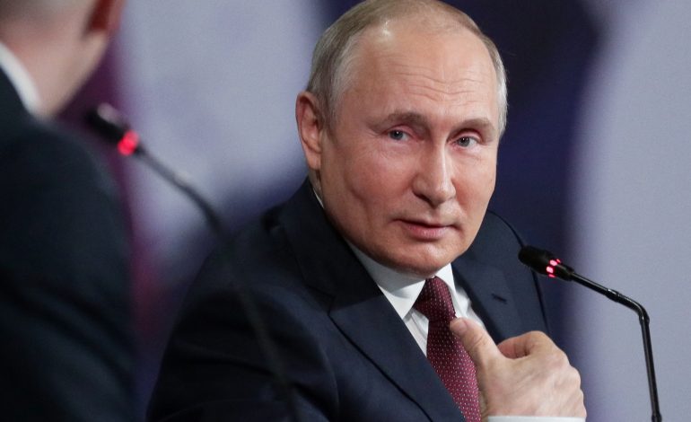 RUSI/ Putin mban konferencën e përvitshme me qytetarët