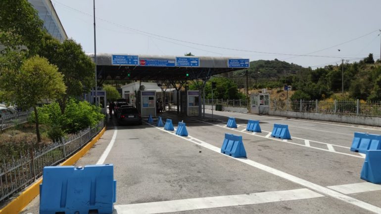 PAS LEHTËSIMIT TË MASAVE/ Fluks në Kakavijë, ja dokumentacioni i kërkuar nëse udhëtoni drejt Greqisë