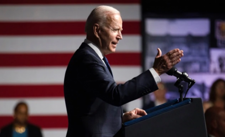 SHBA/ Presidenti Biden nderon viktimat e masakrës së Tulsës