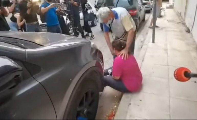 DETAJET/ Dalin EMRAT në luftën e përgjakshme mes shqiptarëve në Greqi, si u kërkua “koka” e Papës: Atë ose të ëmën