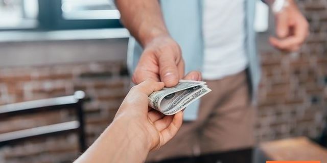 “E KAM LITARIN NË FYT…”/ Borxhlinjtë, mashtruesit më të zakonshëm, fitojnë besimin pastaj ju zhvatin