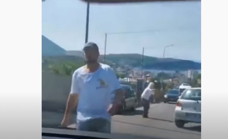 PËRSËRITET “MIHALI”/ Ikën nga hoteli në LIVADH të pakënaqur, pronarja i zë rrugën çiftit me fëmijë (VIDEO VIRALE)