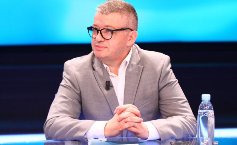 DEBATI/ SHBA-të po godasin opozitën? Peza: Kjo tezë doli pasi u shpall “non grata” Sali Berisha