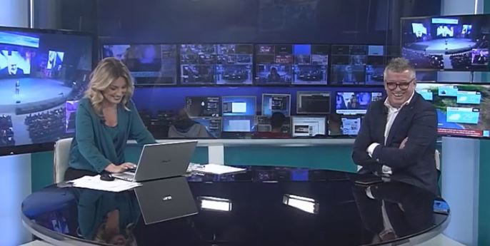 “DASH MË SHPALLI “NON GRATA” NGA SHKRIMI I TIJ”/ Peza “ia plas” të qeshurës dhe i përgjigjet Llallës: E kuptoni pse duhej reforma në Drejtësi?!
