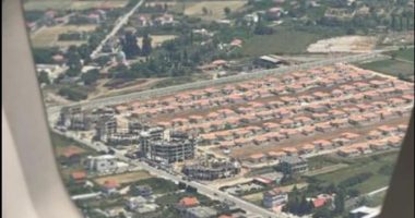 “MBI LAGJEN E RE NË FUSHË-KRUJË…”/ Rama publikon FOTON nga avioni teksa kthehet nga Stambolli
