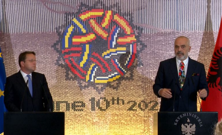 “MINI-SHENGENI BALLKANIK”/ Varhelyi: BE mbështet planin, gati të ofrojmë 30 mld euro për Rajonin