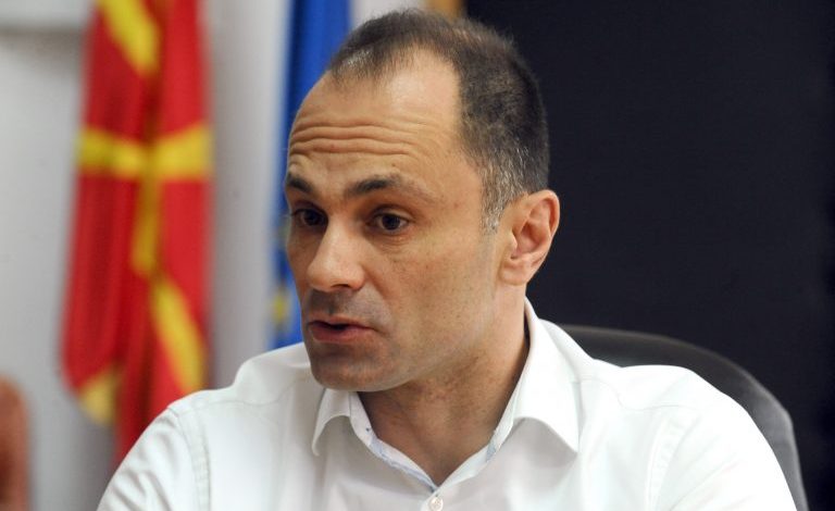 MUNGESA E VAKSINAVE NË MAQEDONI/ Ministri i Shëndetësisë: Në fund të muajit vijnë 600 mijë doza