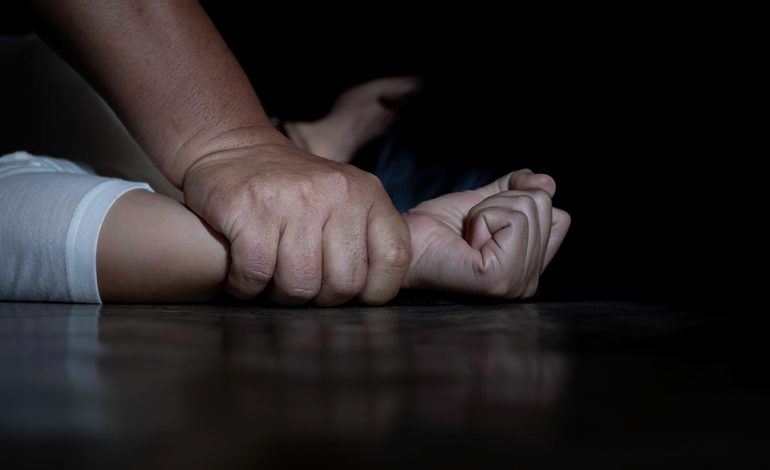 PËRDHUNIMI I SHQIPTARES NË GREQI/ Kush është autori 35-vjeçar, i dënuar edhe më parë për abuzim