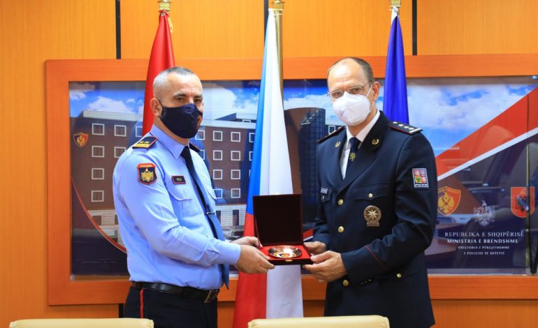 TAKIM ME KREUN E POLICISË ÇEKE/ Ardi Veliu: Jetëzojmë marrëveshjen për patrullim të përbashkët gjatë sezonit turistik