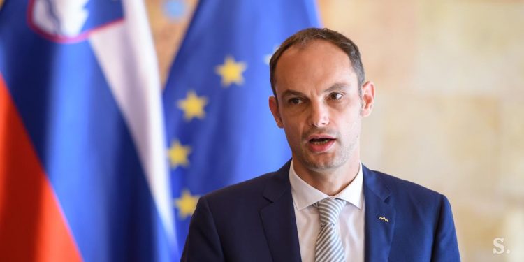 PARALAJMËRIMI PËR BRUKSELIN/ Sllovenia: Të hapen negociatat me Tiranën