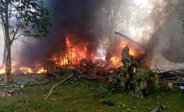 PAMJET NGA RRËZIMI I AVIONIT USHTARAK NË FILIPINE/ Deri tani raportohet për 17 viktima