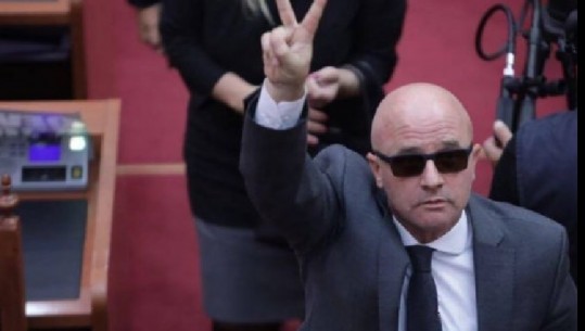 HABIT Strazimiri, i “përvishet” SHBA-së: Berisha është lideri me pro-amerikan në glob. Kërkoni FALJE