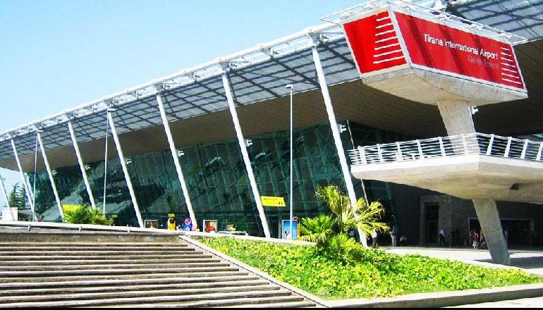 UDHËTIMET DREJT SPANJËS/ TIA njofton qytetarët: Pasagjerët duhet të plotësojnë…
