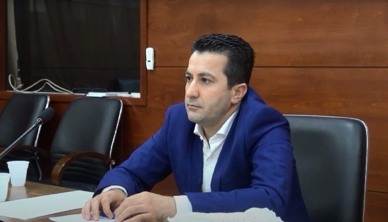 MEGA-OPERACIONI/ Kush është Maksim Sota, prokurori i Vlorës për 9 vite që garoi edhe për SPAK! Ende s’ka kaluar vetting-un…
