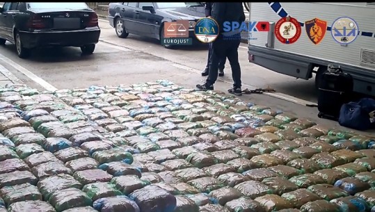 E MBJELLË NË BERAT/ Droga e kapur në Bari në 2016 në pronësi të Ilirjan Duçellarit, për aktivitetin në Itali fitonte 25 mijë euro
