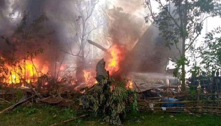 KATASTROFA AJRORE/ Humbin jetën 50 persona! Dëshmitarët: Pamë njerëz që “po fluturonin” në ajër…