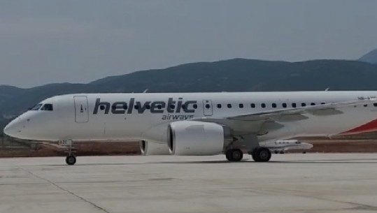 ULET AVIONI I PARË NË KUKËS/ 67 pasagjerë vijnë nga Zyrihu