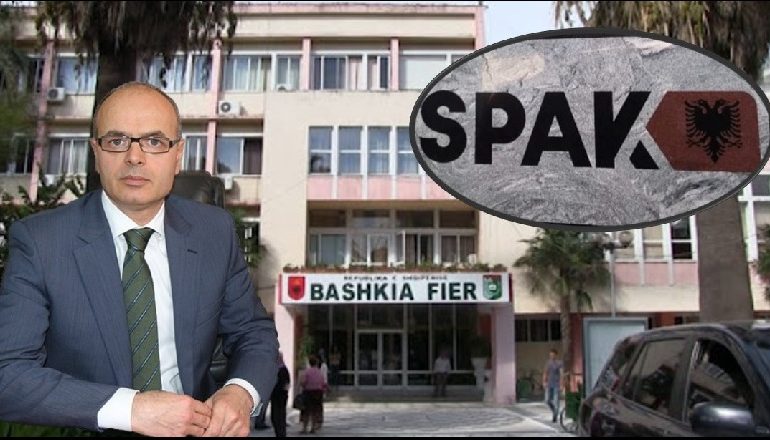 Njerëzit e korrupsionit dhe të lidhur me Lulzim Bashën që marrin tendera në Fier: A do e dëgjojë SPAK thirrjen e Petro Koçit?