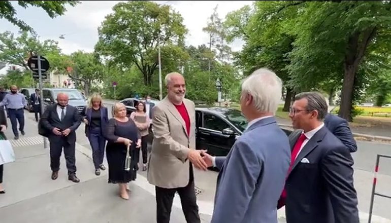 TAKIM NË VJENË/ Rama: Partneritet strategjik të Universitetit Bujqësor me Universitetin austriak BOKU. Brenda vitit 2030…