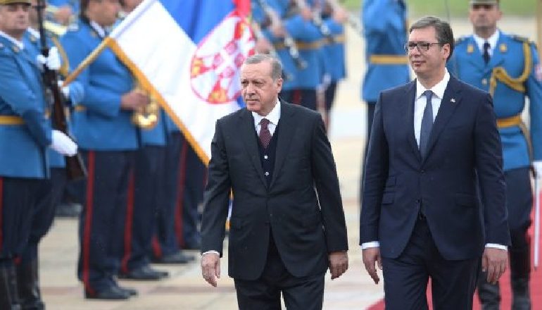 LOBIMI TURK PËR NJOHJEN E KOSOVËS/ Vuçiç: Erdogan është shumë i fuqishëm, do të përpiqem të flas me të