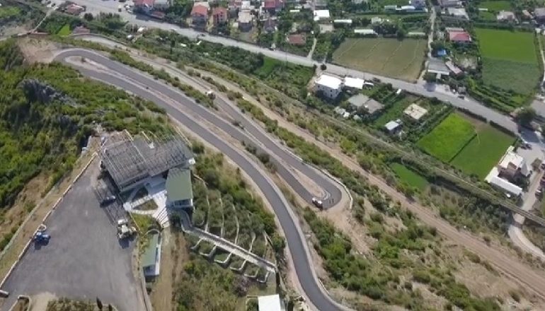 NIS ASFALTIMI I RRUGËS ELBASAN-LABINOT MAL/ Balla: Sa historike aq edhe e rëndësishme për zhvillimin e agroturizmit