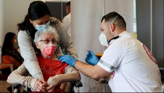 COVID-19/ Izraeli fillon dhënien e dozës së 3 të vaksinës për personat mbi 60-vjeç