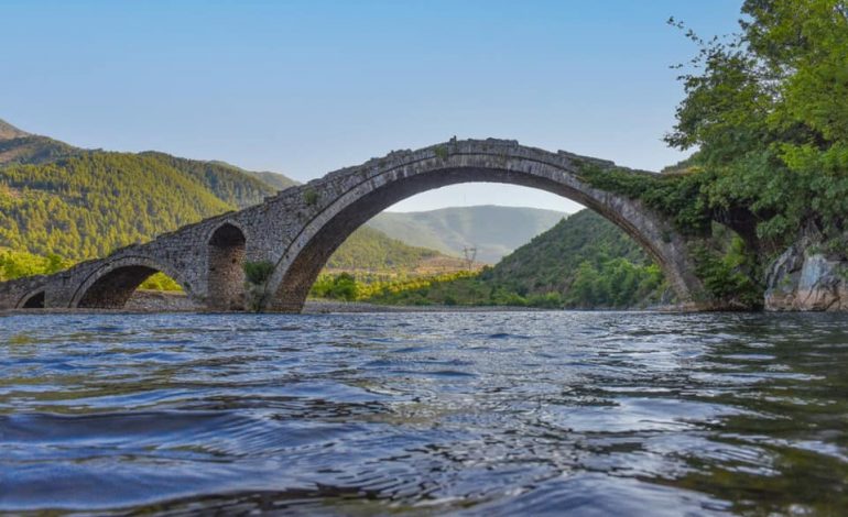 PAMJET/ Ura e Kamarës, monumenti 400-vjeçar që pret të vizitohet