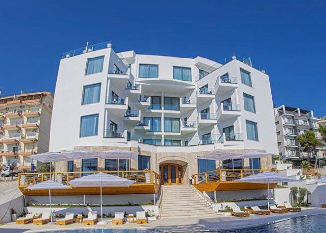 ME 4 YJE NË BREG TË DETIT/ Ja PAMJET e hotelit luksoz që SPAK kërkon tu konfiskohet trafikantëve të drogës