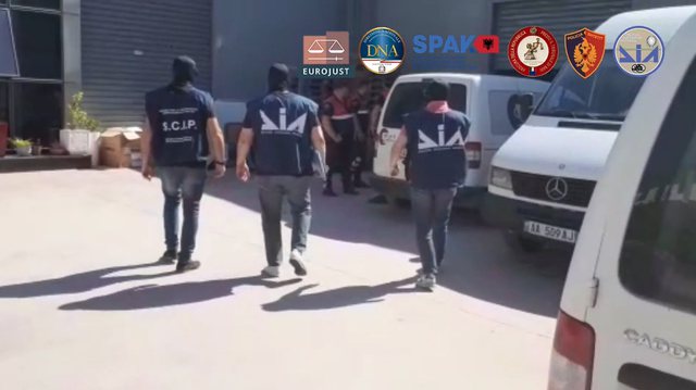 DALIN EMRAT/ Kush janë 28 të arrestuarit e përfshirë në trafikun ndërkombëtar të drogës