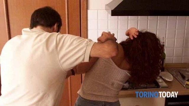 NUK E PËRMBANTE VETEN NGA XHELOZIA/ Shqiptari masakron gruan në Itali, vetem se doli me…shoqet