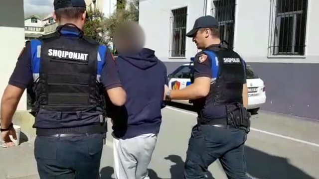 KAPET TRAFIKANTI ME DY EMRA NË DURRËS/ I riu i dënuar me 5 vjet burg për kokainë (DETAJET)