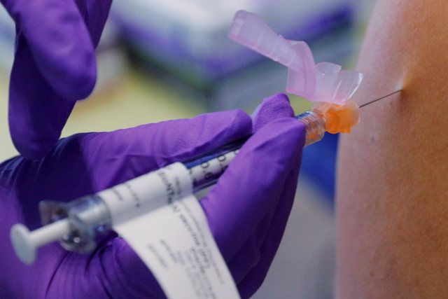 “DO JETË E DETYRUESHME”/ Hungaria do të ofrojë dozën e tretë të vaksinës