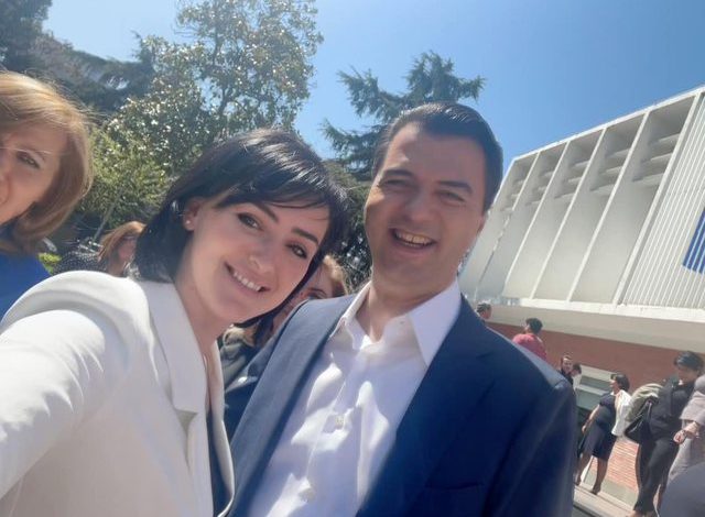 “SHPËRTHEN” kryetarja e FRPD: S’u njoftova për emrin tim në listë sepse nuk u lëpiva si të tjerët, më mirë mes rrugës se…